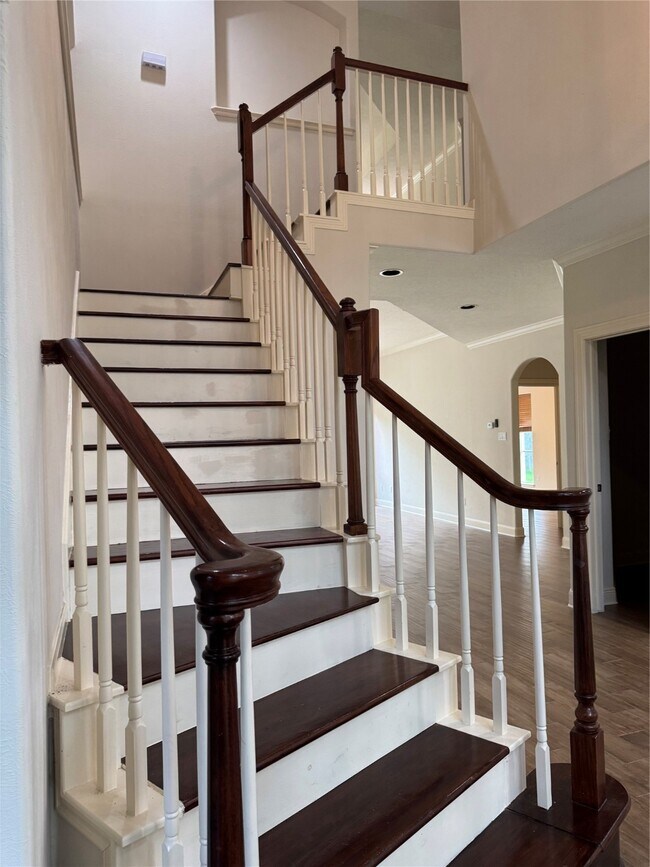 Building Photo - 8230 Falling Water Ct