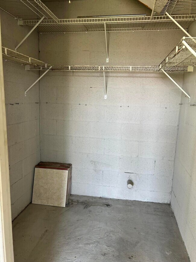 Building Photo - 19 Lake Vista Trail