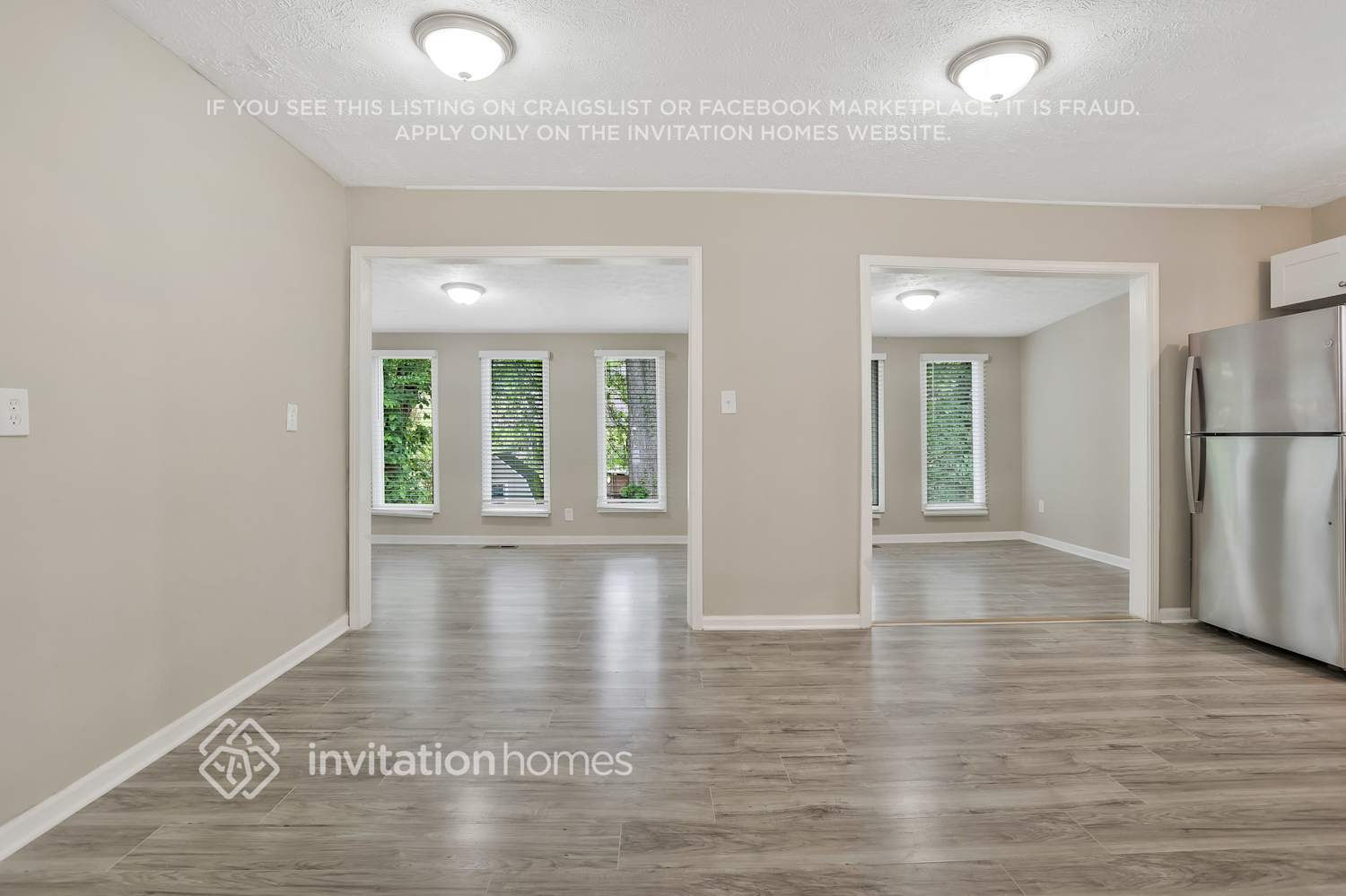 Building Photo - 2300 Pebble Rock W