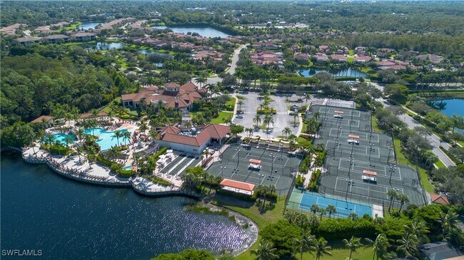 Building Photo - 9735 Acqua Ct