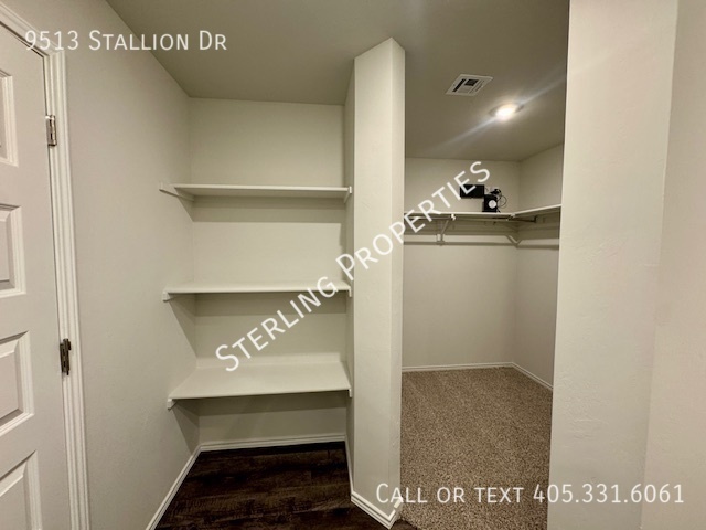 Building Photo - 9513 Stallion Dr