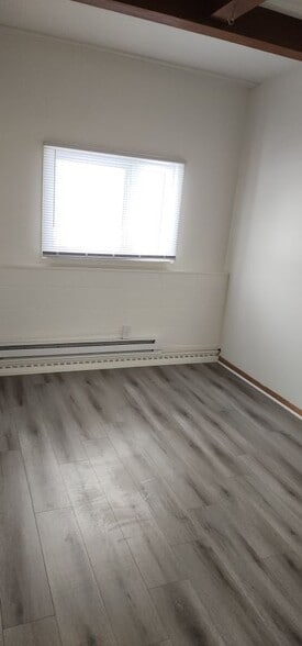 Building Photo - 311 Division St