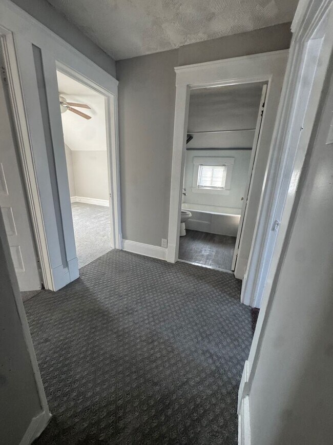 Building Photo - Well-Maintained 3-Bedroom Single-Family Home – $1,450 Rent | Cleveland