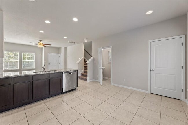 Building Photo - 18007 Malnati Dr