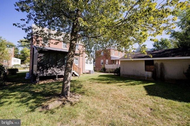 Building Photo - 5408 20th Ave