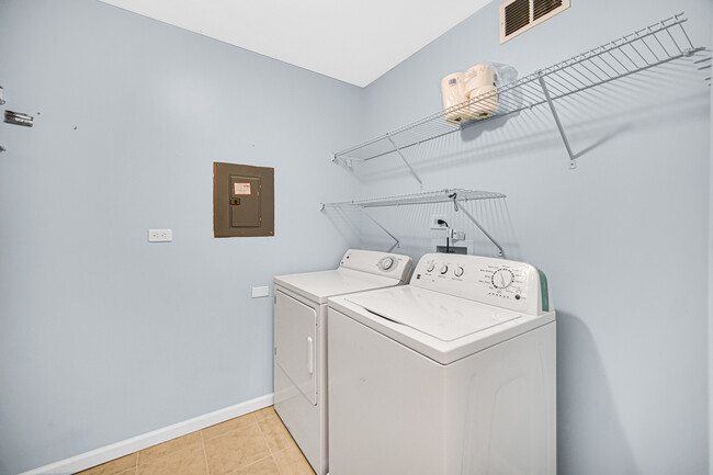 Building Photo - 610 Berkley Ct