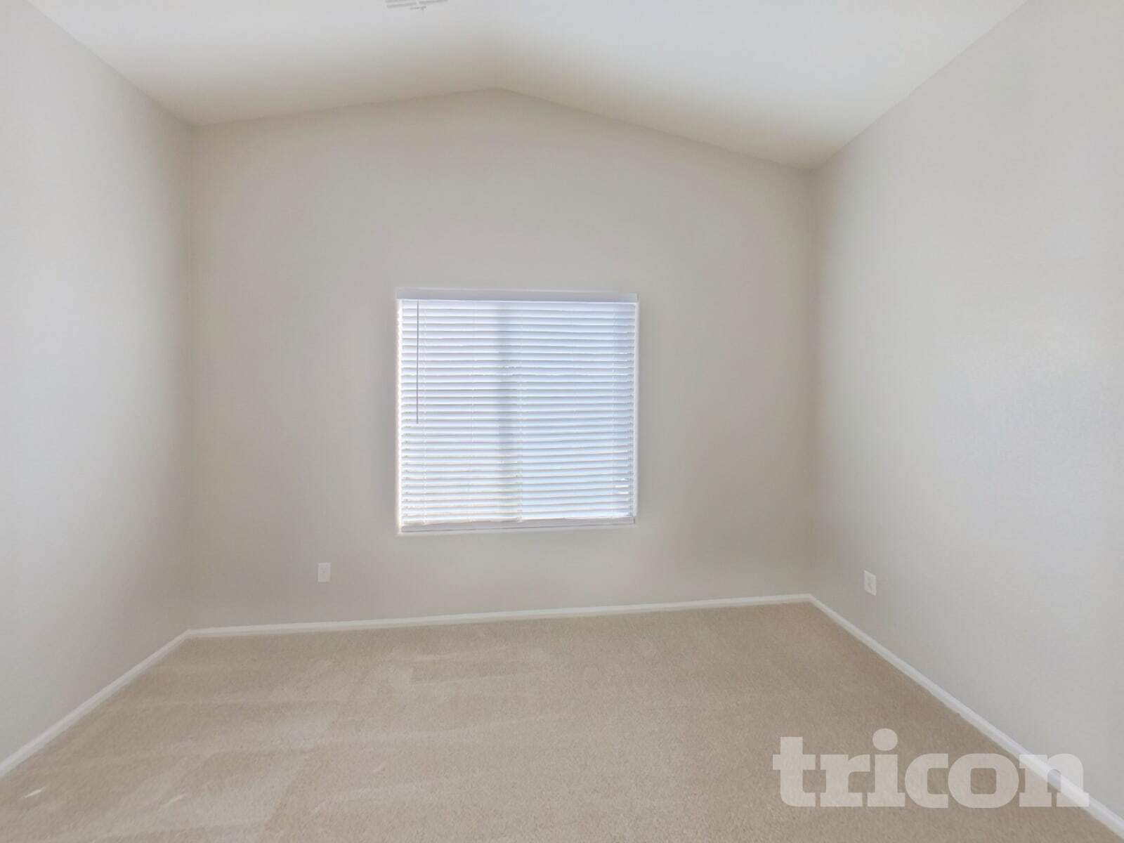 Building Photo - 22671 Scott Dr