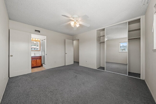 Building Photo - 8346 Lake Baca Dr