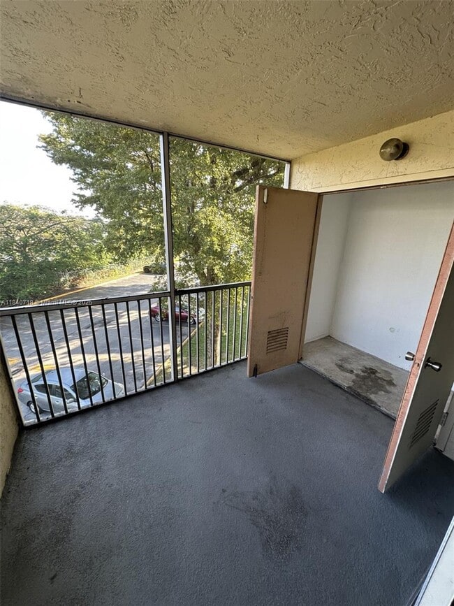 Building Photo - 8363 Lake Dr