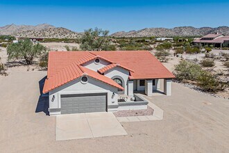 Building Photo - Furnished Home on 2.5 Acres – Your Escape ...