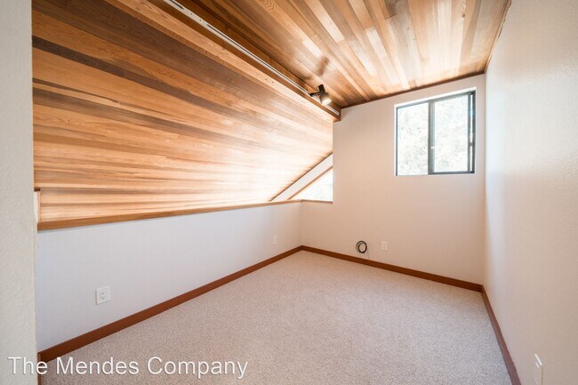 Building Photo - 4 br, 2.5 bath House - 4294 Sierra Vista