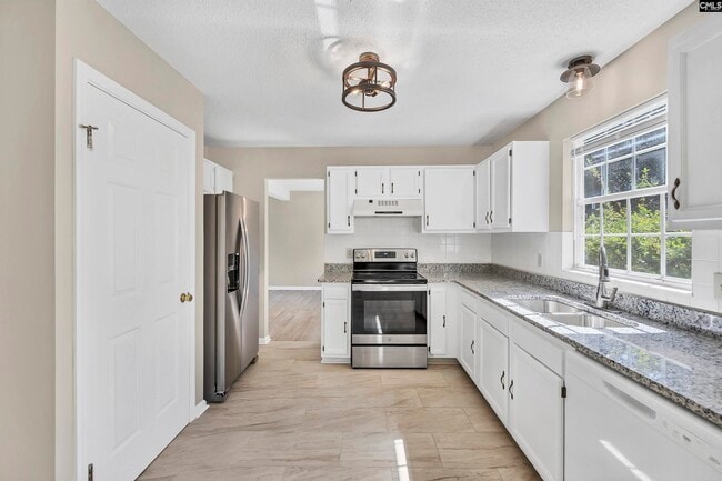 Building Photo - 605 N Donar Dr