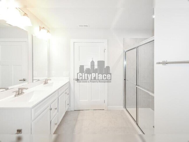 Building Photo - 7009 E Bean Blossom Dr