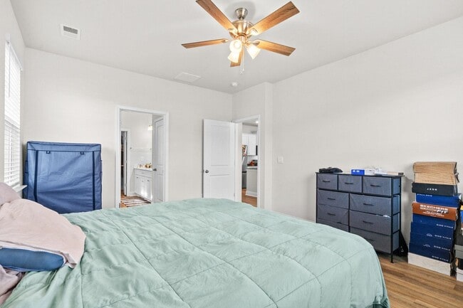 Building Photo - 4536 Lady Slipper Dr