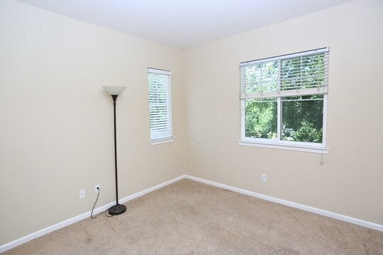 Building Photo - 444 Chestnut St,Brentwood