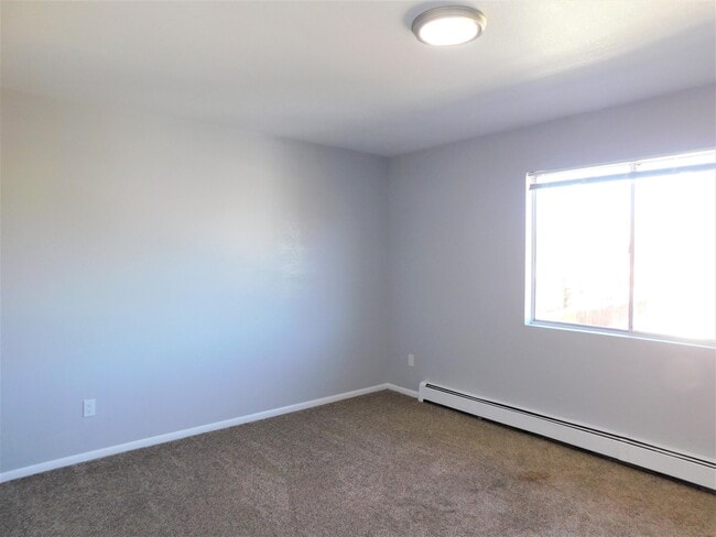 Building Photo - 3236 White Ave