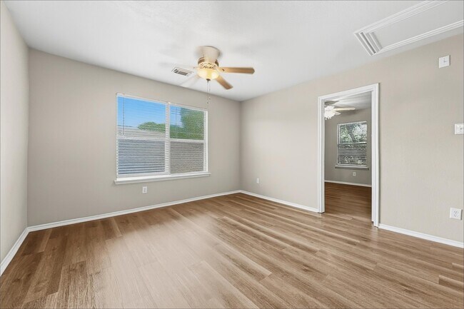 Building Photo - 11411 Seven Sisters Dr
