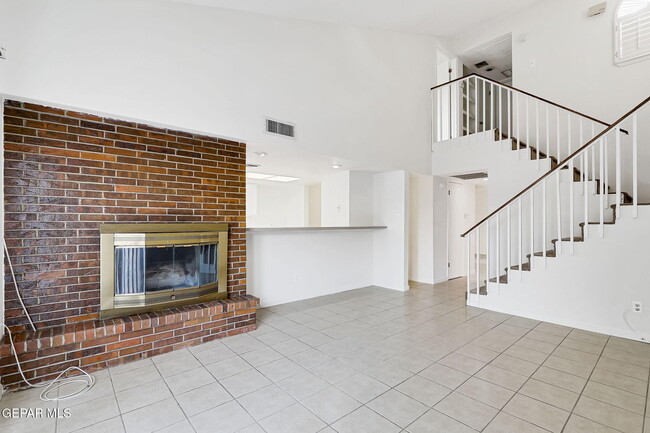 Building Photo - 1742 Pico Alto Dr