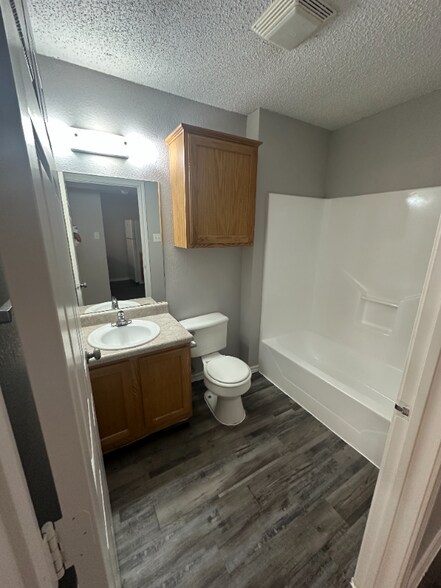 Building Photo - 700 Hercules Ln