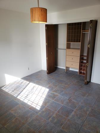 Building Photo - 6062 N Maroa Ave