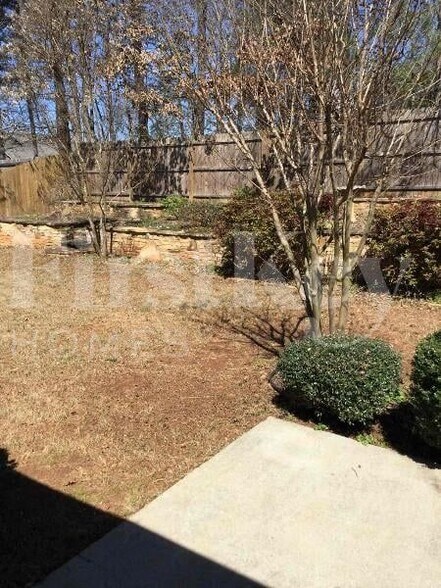 Building Photo - 799 Avalon Forest Way