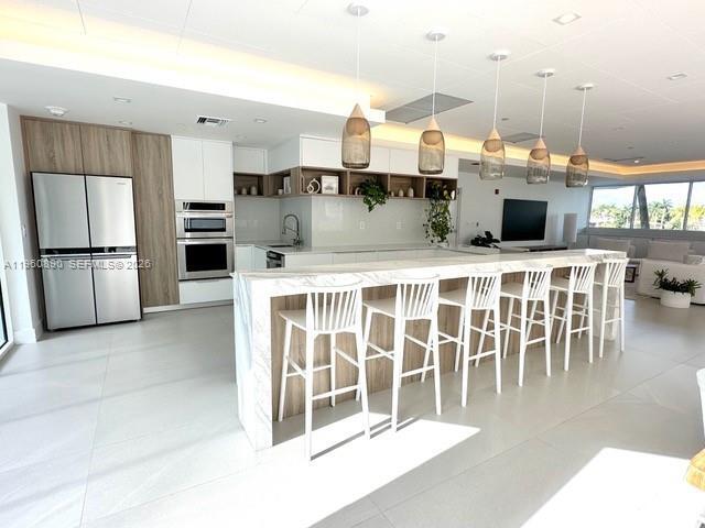 Building Photo - 5900 Collins Ave