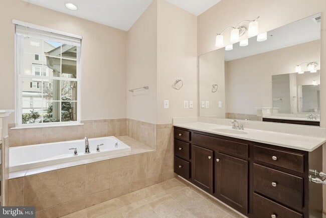 Building Photo - 44025 Vaira Terrace