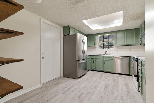 Building Photo - Great Cul-De-Sac Location in Fort Walton B...