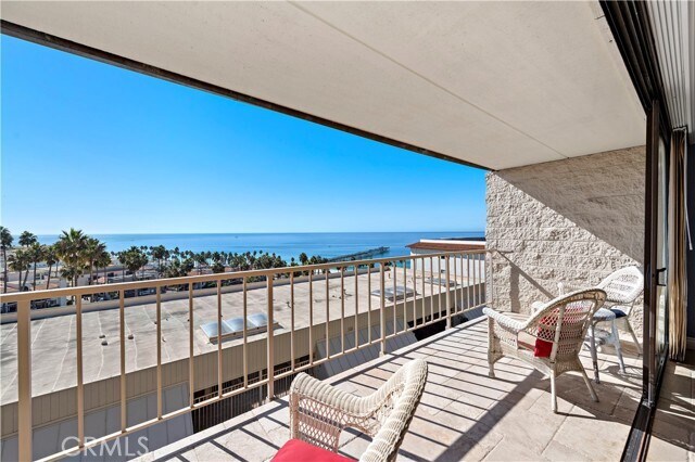 Building Photo - 405 Avenida Granada