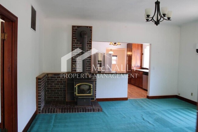 Building Photo - Spacious 3 Bedroom Home in the Heart of Gig Harbor