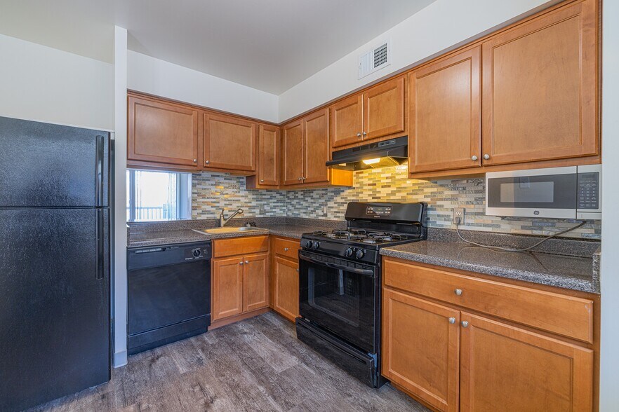 The Cascades Apartments and Townhomes 100 E West Dr Pittsburgh PA