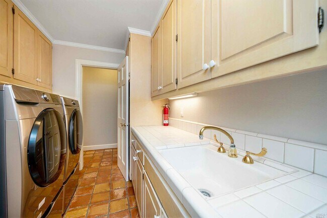 Building Photo - 3397 St Helena Hwy