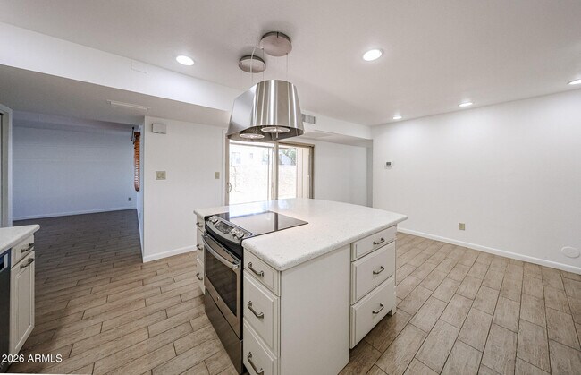 Building Photo - 8333 E Orange Blossom Ln