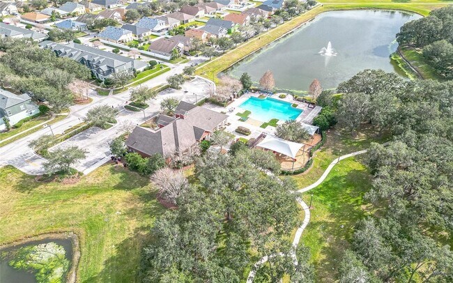 Building Photo - 2221 Betsy Ross Ln