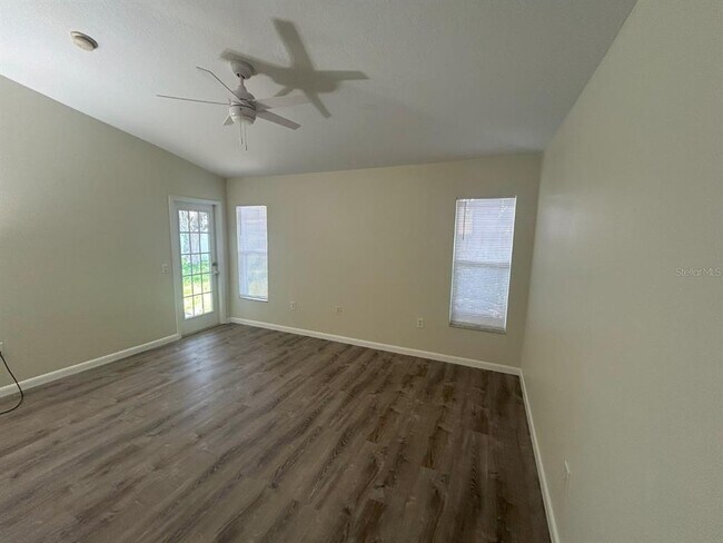 Building Photo - 714 Cristelle Jean Dr