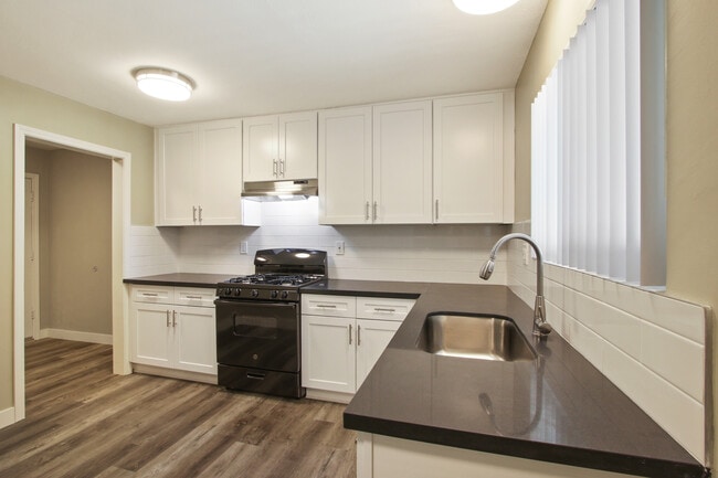 Building Photo - 4733 Orion Ave