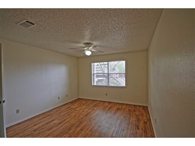 Building Photo - 1903 W Loop