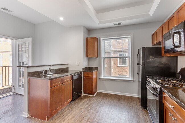 Building Photo - 7722 N Ashland Ave