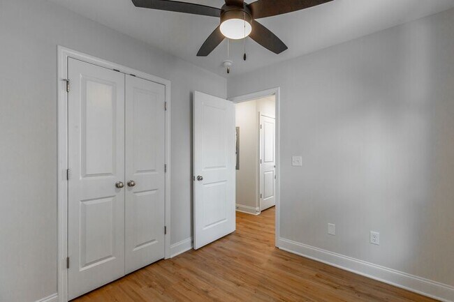 Building Photo - 2005 S Lyerly St