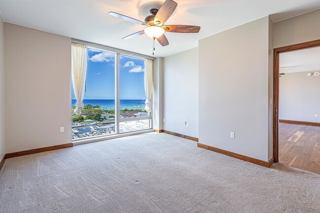 Building Photo - ONE Ala  Moana 1802 - Most Desirable Floor...