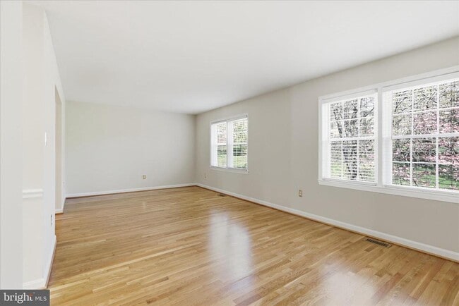 Building Photo - 4635 Linmar Ct