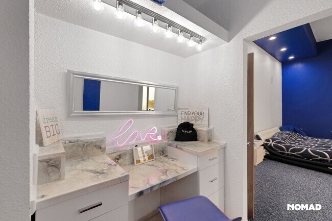 Building Photo - 335 N Superior St