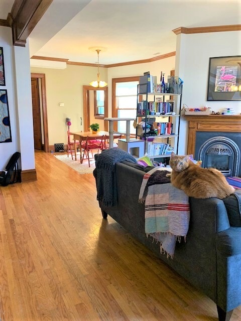 Building Photo - 125 E Johnson St