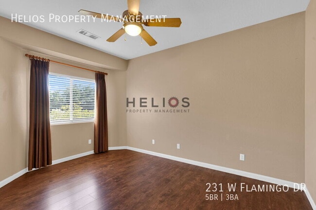 Building Photo - 231 W Flamingo Dr