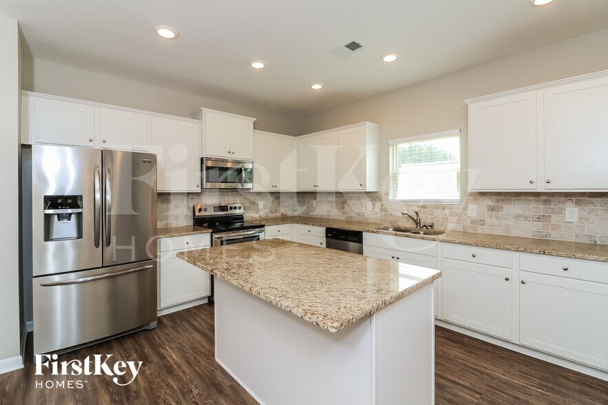 Building Photo - 23 Holsteiner Ln