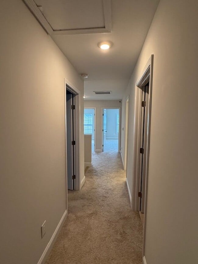 Building Photo - Fieldstone Crossing