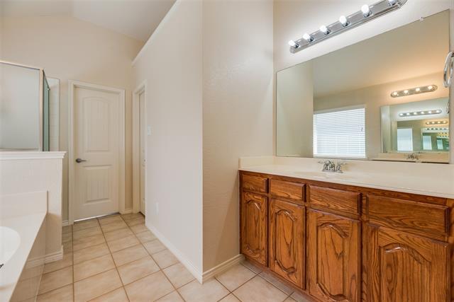 Building Photo - 401 Idaho Ct