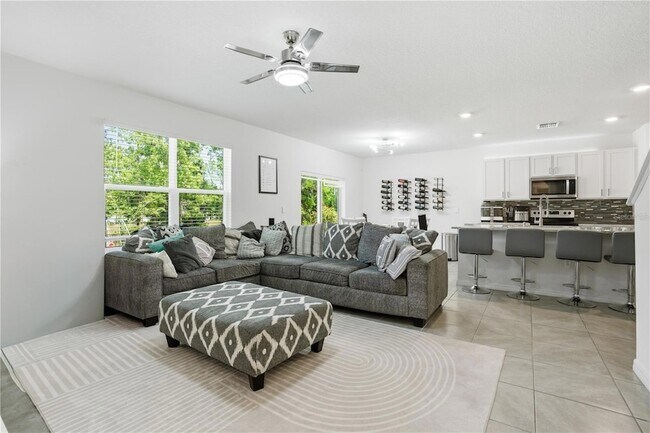 Building Photo - 37 Hickory Crse Cir