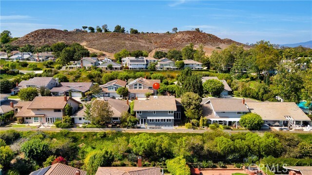 Building Photo - 10 Flintridge