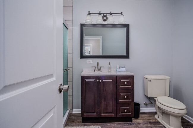 Building Photo - 3407 Venice Ave